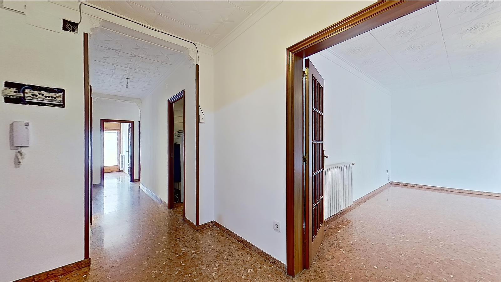 Imagen 2 Piso en venta en Blanes / Gran piso de 178m2 5 habitaciones a 10 min del centro