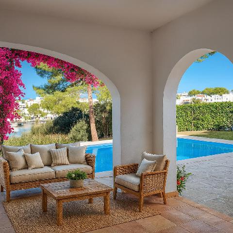 Imagen 2 Inmueble 299224 - Casa Aislada en venta en Santanyí / Cala d´Or en primera linea de mar 