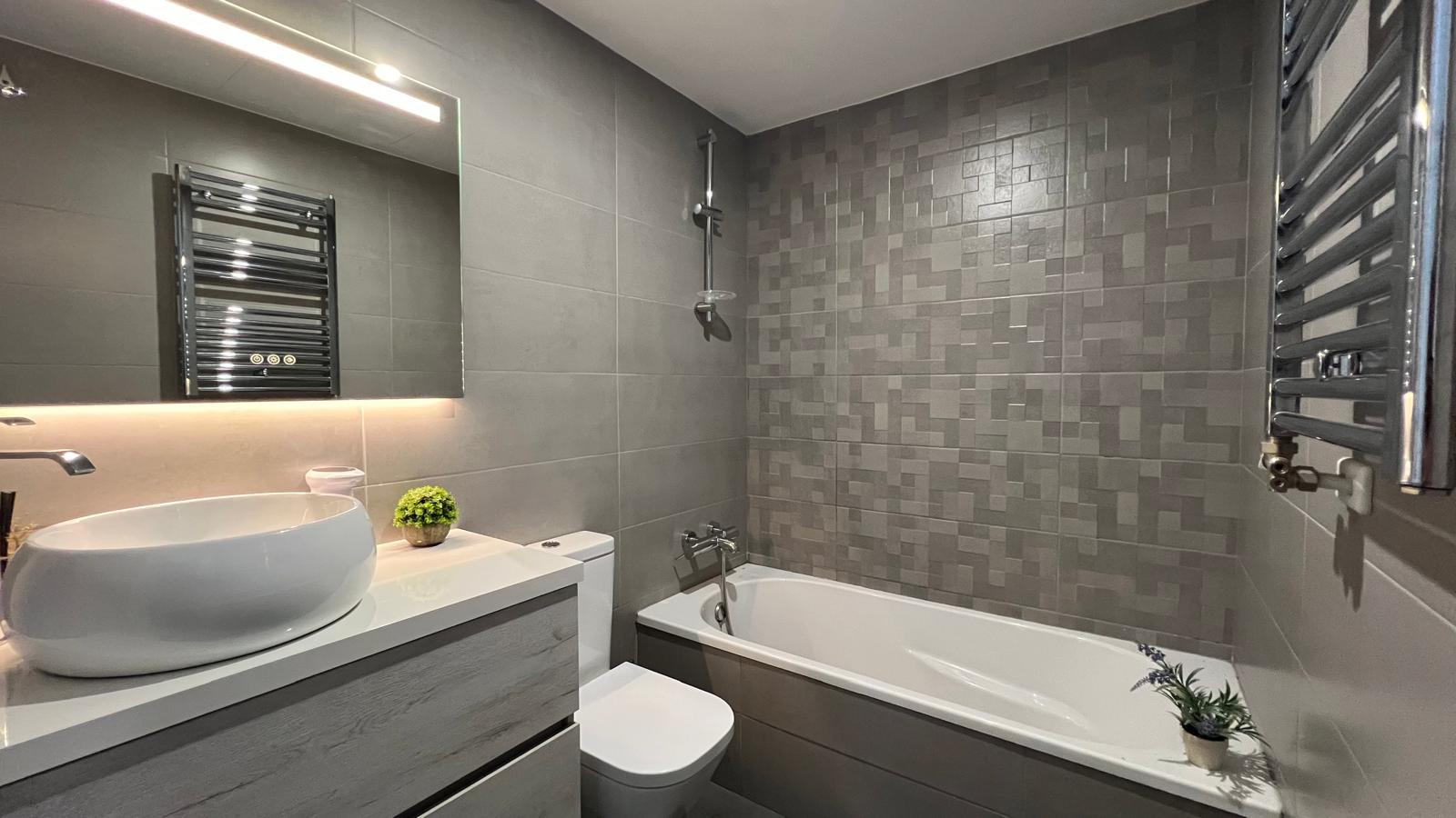 Imagen 19 Apartamento en venta en Montcada I Reixac / Espectacular piso seminuevo cerca del centro c...