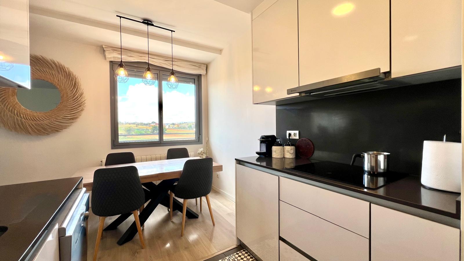Imagen 6 Apartamento en venta en Montcada I Reixac / Espectacular piso seminuevo cerca del centro c...