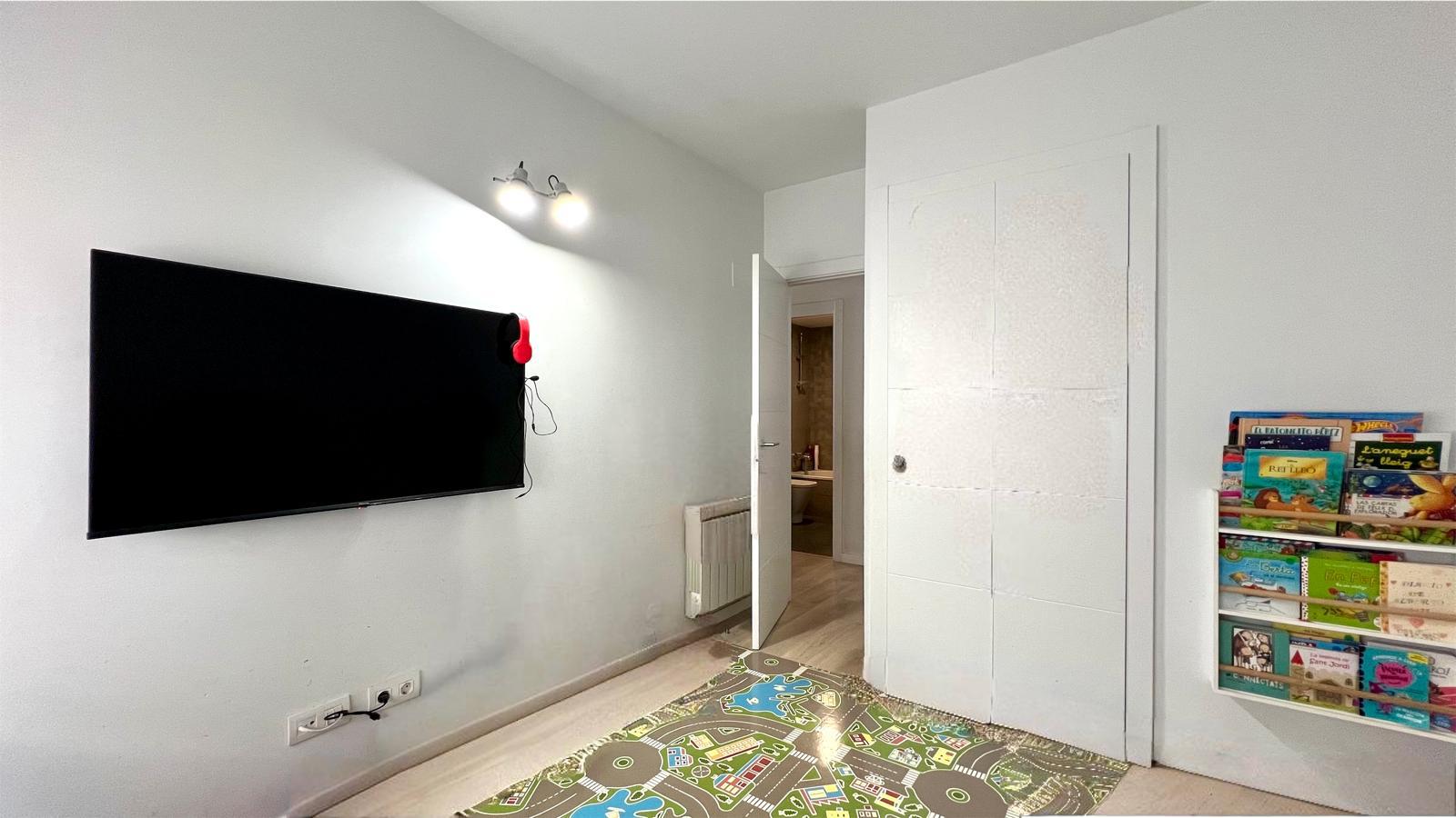 Imagen 17 Apartamento en venta en Montcada I Reixac / Espectacular piso seminuevo cerca del centro c...