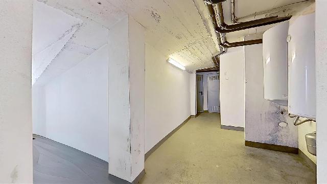 Imagen 6 Inmueble 299529 - Parking Coche en venta en Santa Coloma De Gramenet / Oportunidad de inversión 17 trasteros...