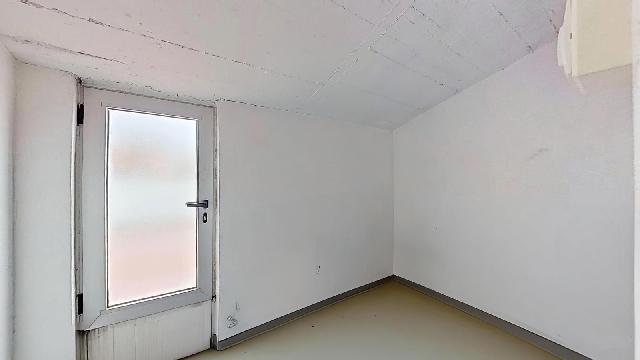 Imagen 10 Inmueble 299529 - Parking Coche en venta en Santa Coloma De Gramenet / Oportunidad de inversión 17 trasteros...