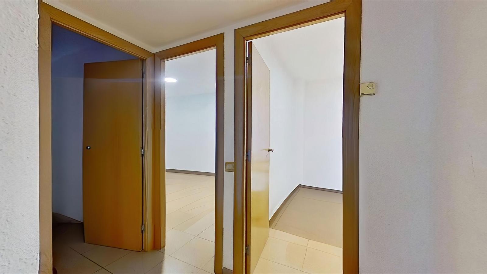 Imagen 11 Apartamento en venta en Badalona / Gran piso en lloreda badalona a 10 minutos del centro