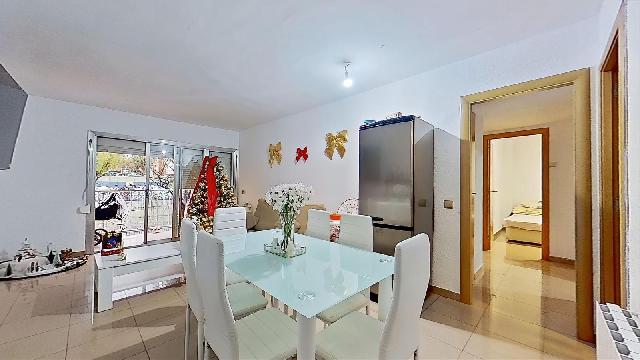 Imagen 1 Inmueble 299630 - Apartamento en venta en Badalona / Gran piso en lloreda badalona a 10 minutos del centro