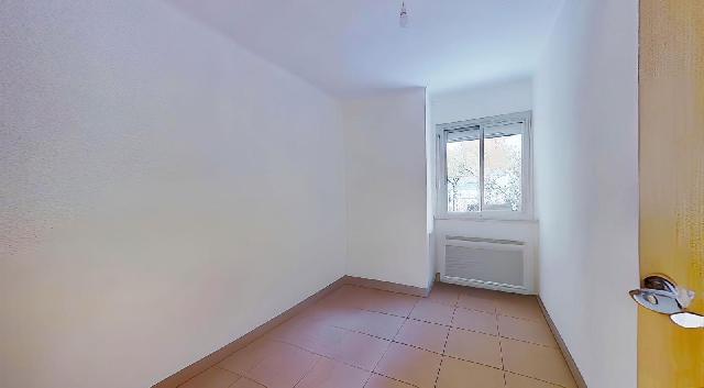 Imagen 12 Inmueble 299630 - Apartamento en venta en Badalona / Gran piso en lloreda badalona a 10 minutos del centro
