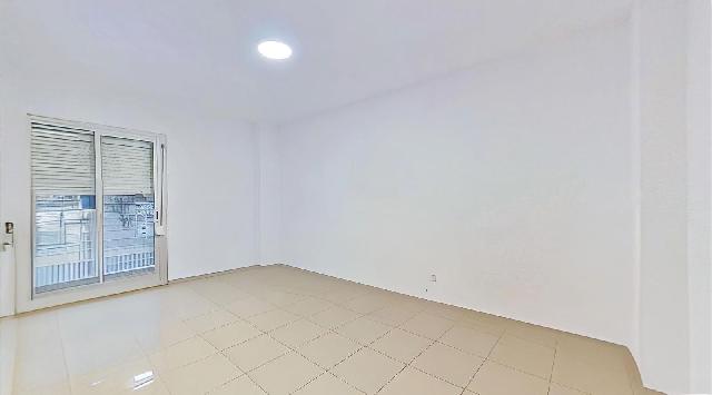 Imagen 14 Inmueble 299630 - Apartamento en venta en Badalona / Gran piso en lloreda badalona a 10 minutos del centro