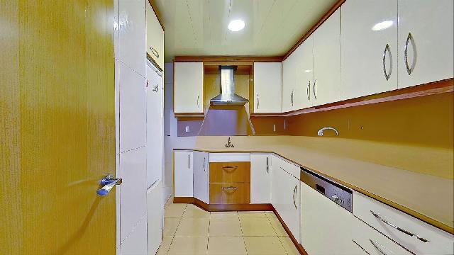 Imagen 16 Inmueble 299630 - Apartamento en venta en Badalona / Gran piso en lloreda badalona a 10 minutos del centro