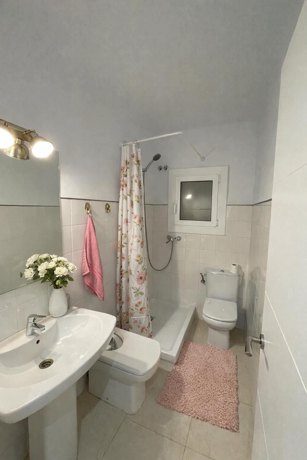 Imagen 4 Apartamento en venta en Mataró / Piso todo reformado 75m2 3 hab a 5 min de la playa