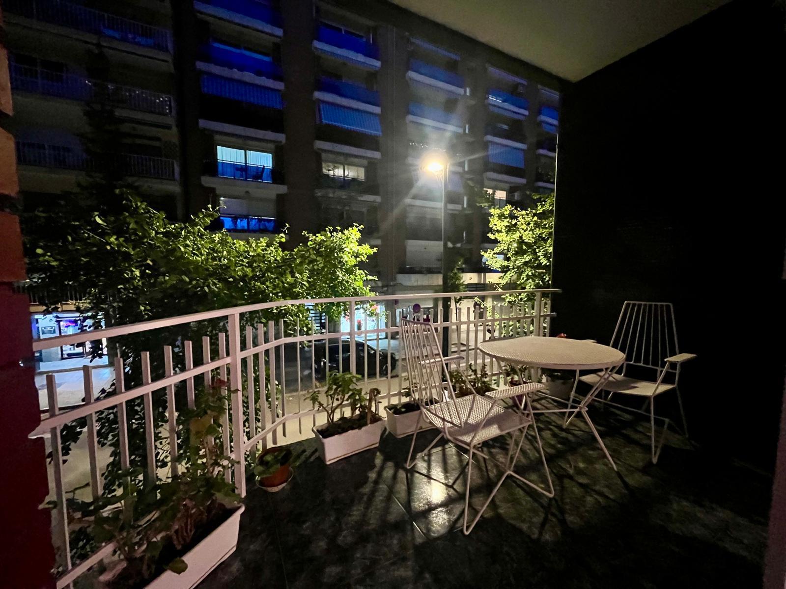 Imagen 2 Apartamento en venta en Mataró / Piso de 80m2 a 2 min caminando a la estación de tren