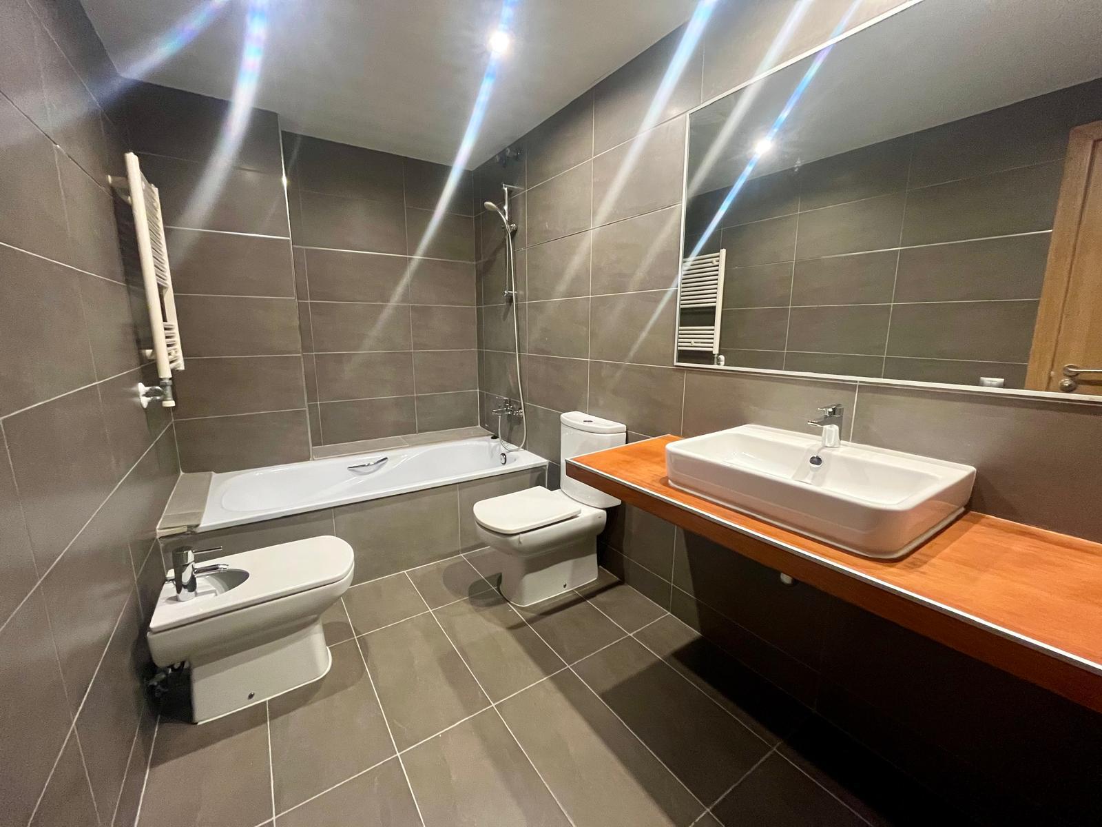 Imagen 8 Piso en venta en Badalona / Espectacular piso de 110m 3 hab en primera linia de mar 