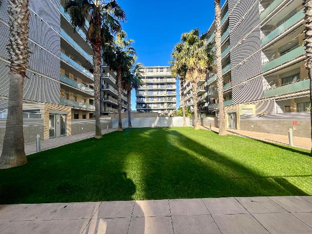 Imagen 32 Inmueble 300321 - Piso en venta en Badalona / Espectacular piso de 110m 3 hab en primera linia de mar 