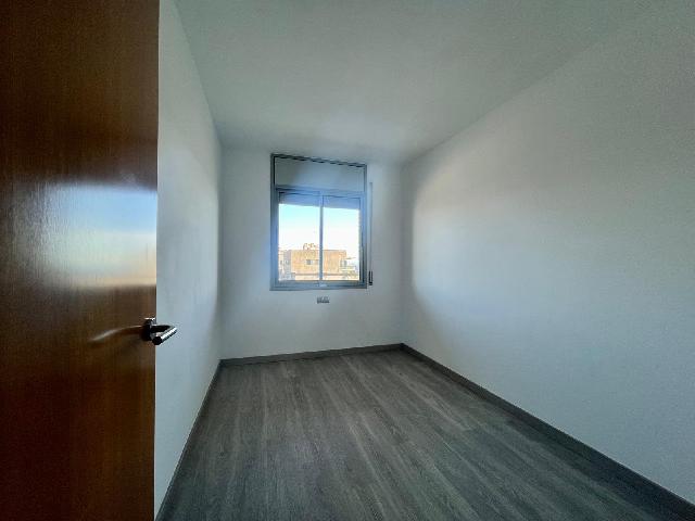 Imagen 15 Inmueble 300321 - Piso en venta en Badalona / Espectacular piso de 110m 3 hab en primera linia de mar 