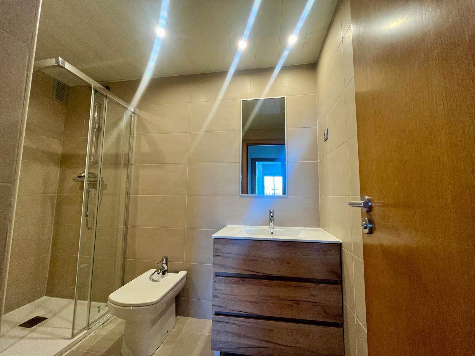 Imagen 22 Piso en venta en Badalona / Espectacular piso de 110m 3 hab en primera linia de mar 