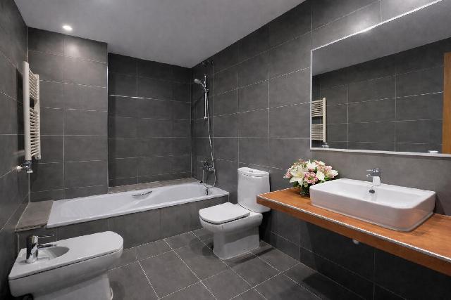 Imagen 12 Inmueble 300436 - Apartamento en venta en Badalona / Piso de 110m2 en el puerto de badalona ffrente al mar 