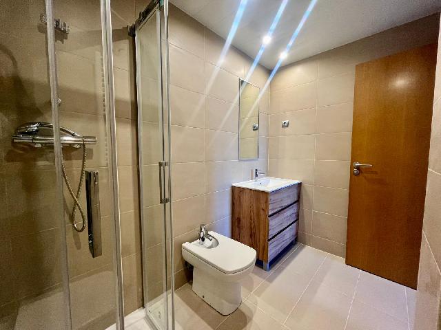 Imagen 22 Inmueble 300436 - Apartamento en venta en Badalona / Piso de 110m2 en el puerto de badalona ffrente al mar 