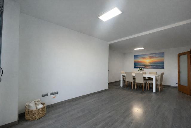 Imagen 6 Inmueble 300436 - Apartamento en venta en Badalona / Piso de 110m2 en el puerto de badalona ffrente al mar 