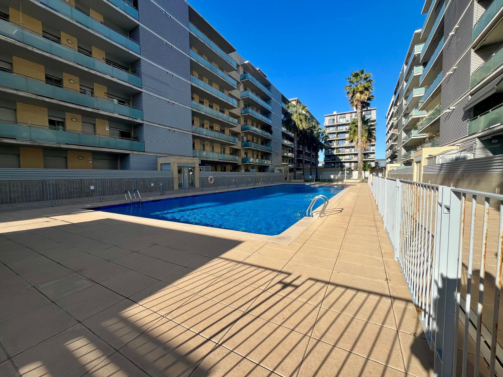 Imagen 1 Apartamento en venta en Badalona / Piso de 110m2 en el puerto de badalona ffrente al mar 