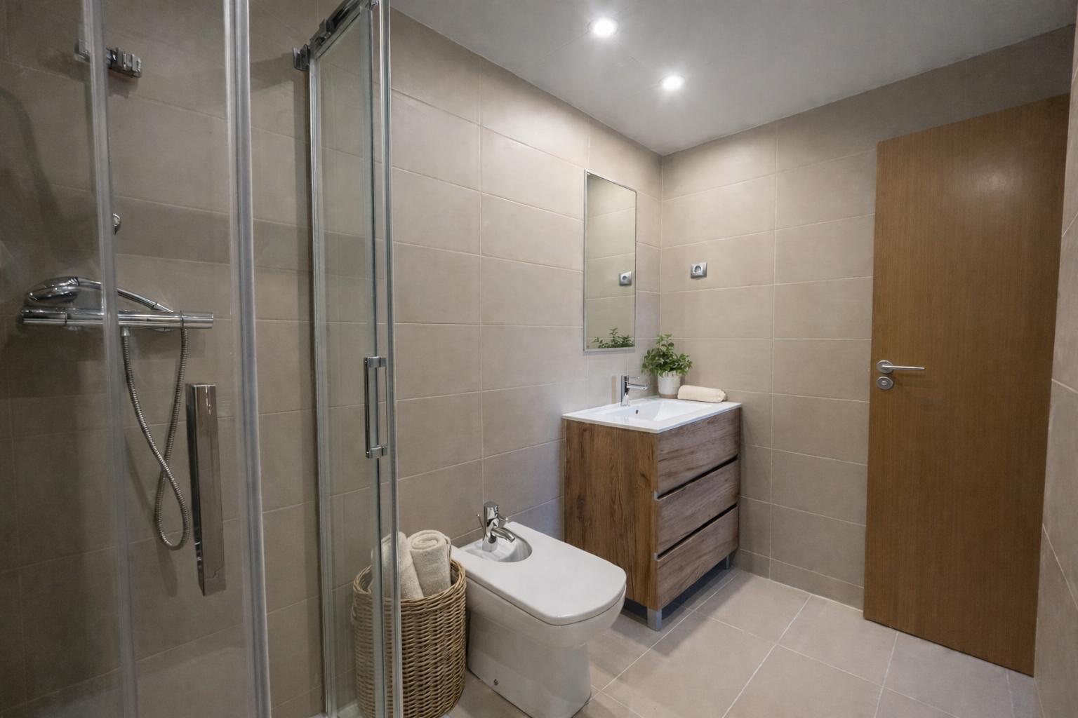 Imagen 15 Apartamento en venta en Badalona / Piso de 110m2 en el puerto de badalona ffrente al mar 