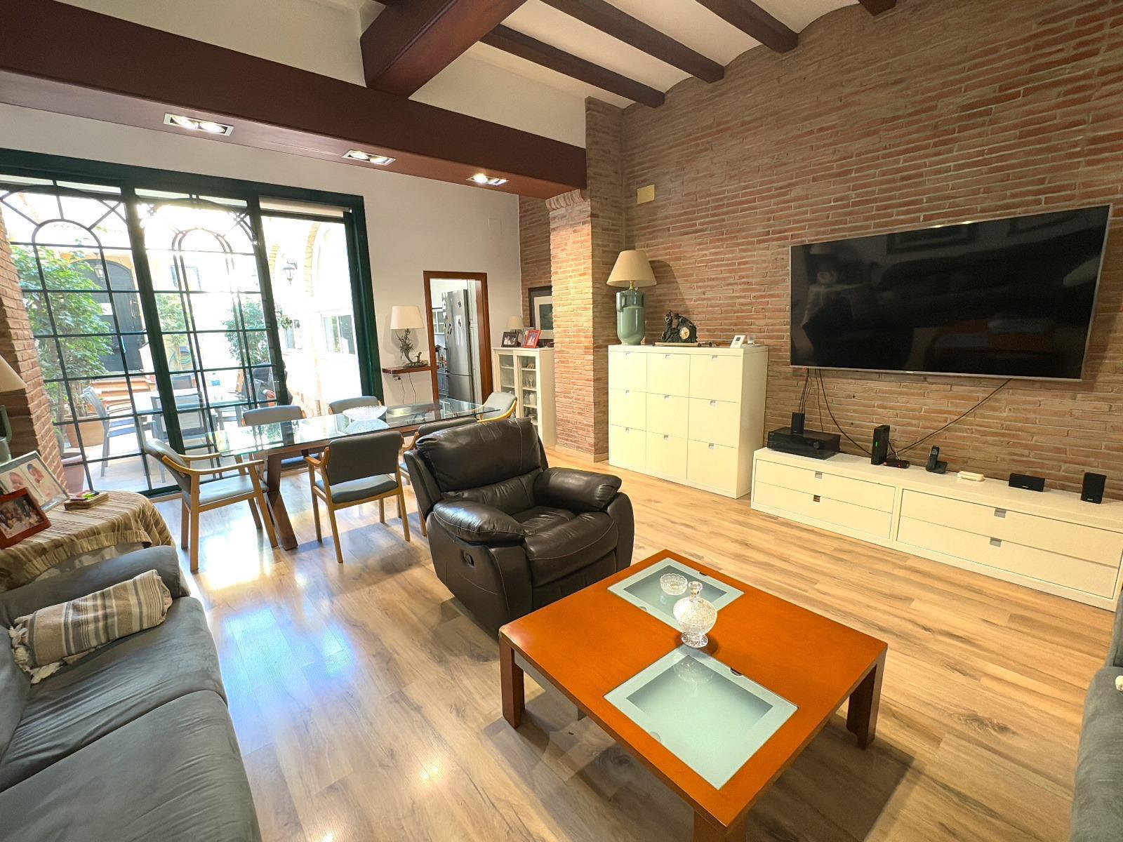 Imagen 3 Casa Adosada en venta en Masnou El / Cerca estación tren Ocata