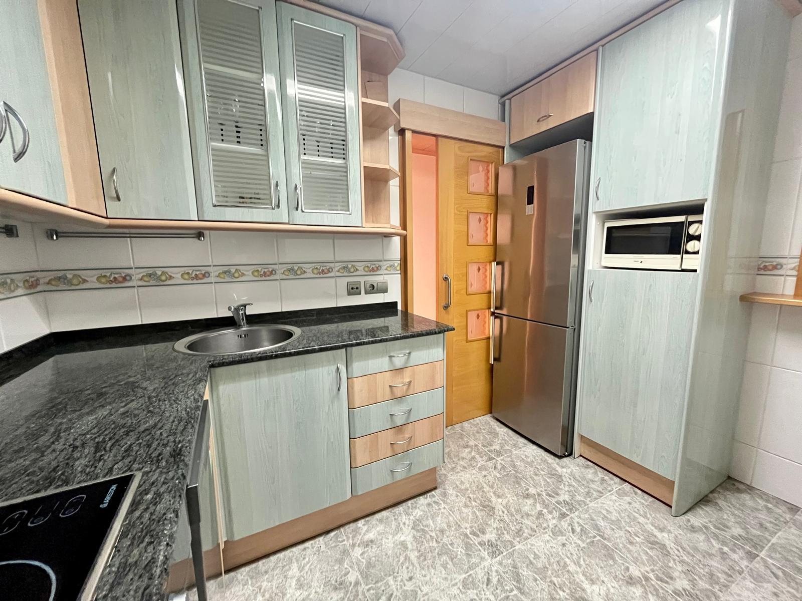 Imagen 16 Apartamento en venta en Badalona / Gran Piso de 102m2 4 habitaciones en zona Canyado