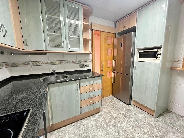 Imagen 16 Inmueble 300968 - Apartamento en venta en Badalona / Gran Piso de 102m2 4 habitaciones en zona Canyado