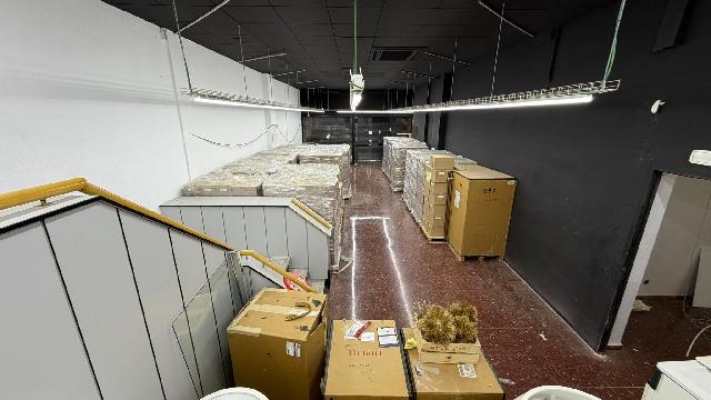 Imagen 12 Inmueble 301863 - Local Comercial en venta en Santa Coloma De Gramenet / Local en excelente zona alado del r...