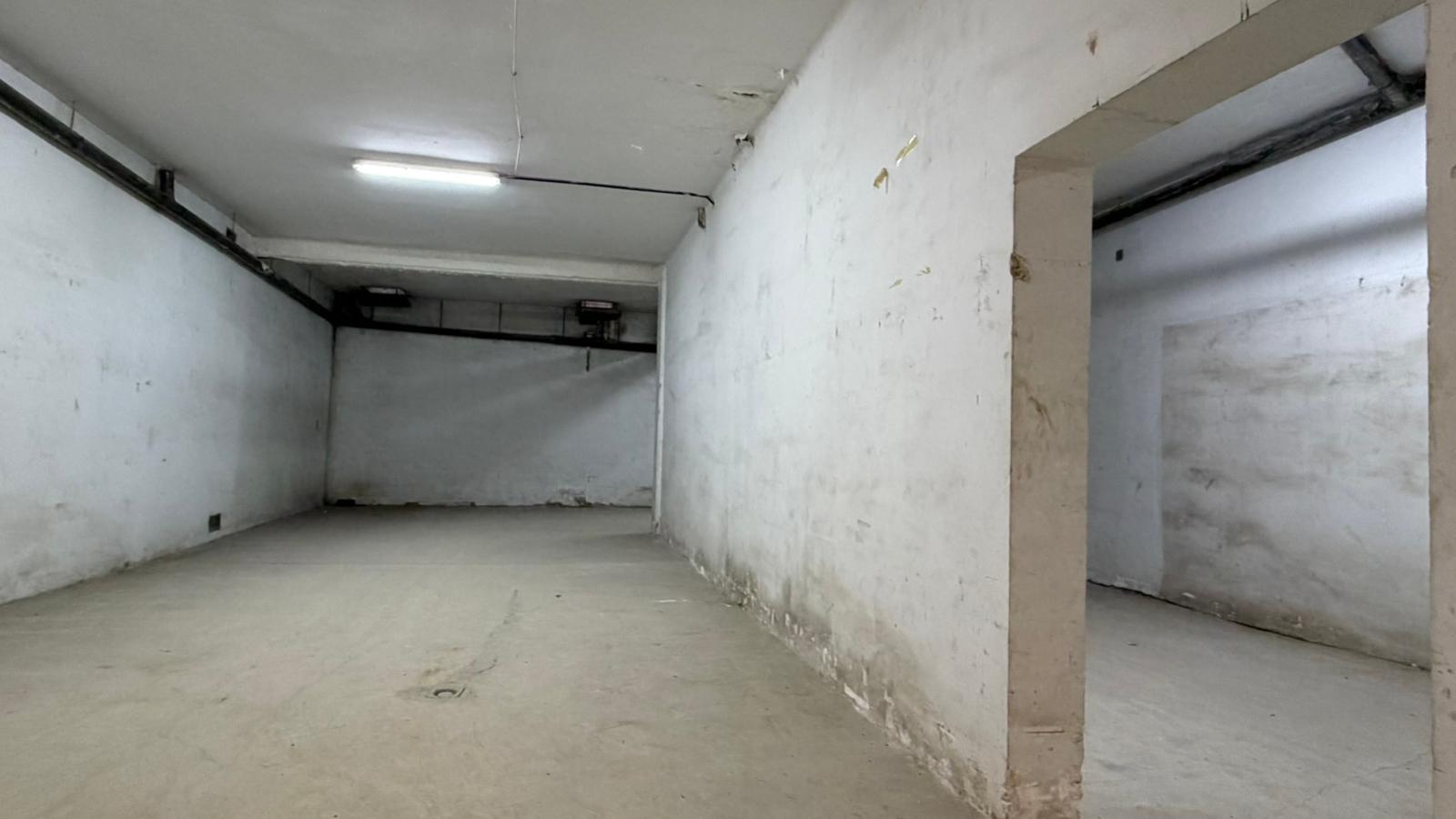 Imagen 13 Local Comercial en venta en Santa Coloma De Gramenet / Local en excelente zona alado del r...