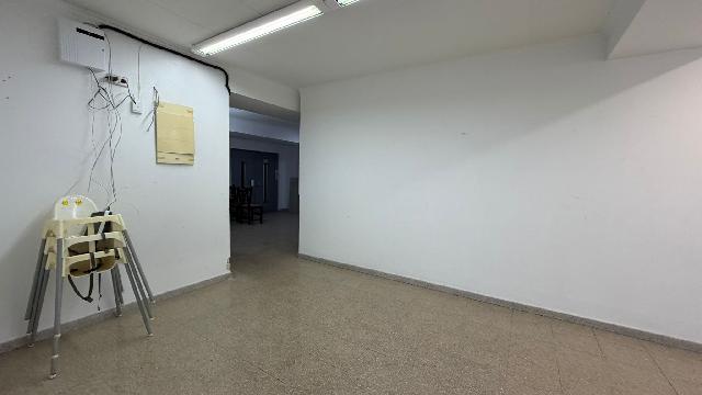 Imagen 16 Inmueble 301863 - Local Comercial en venta en Santa Coloma De Gramenet / Local en excelente zona alado del r...