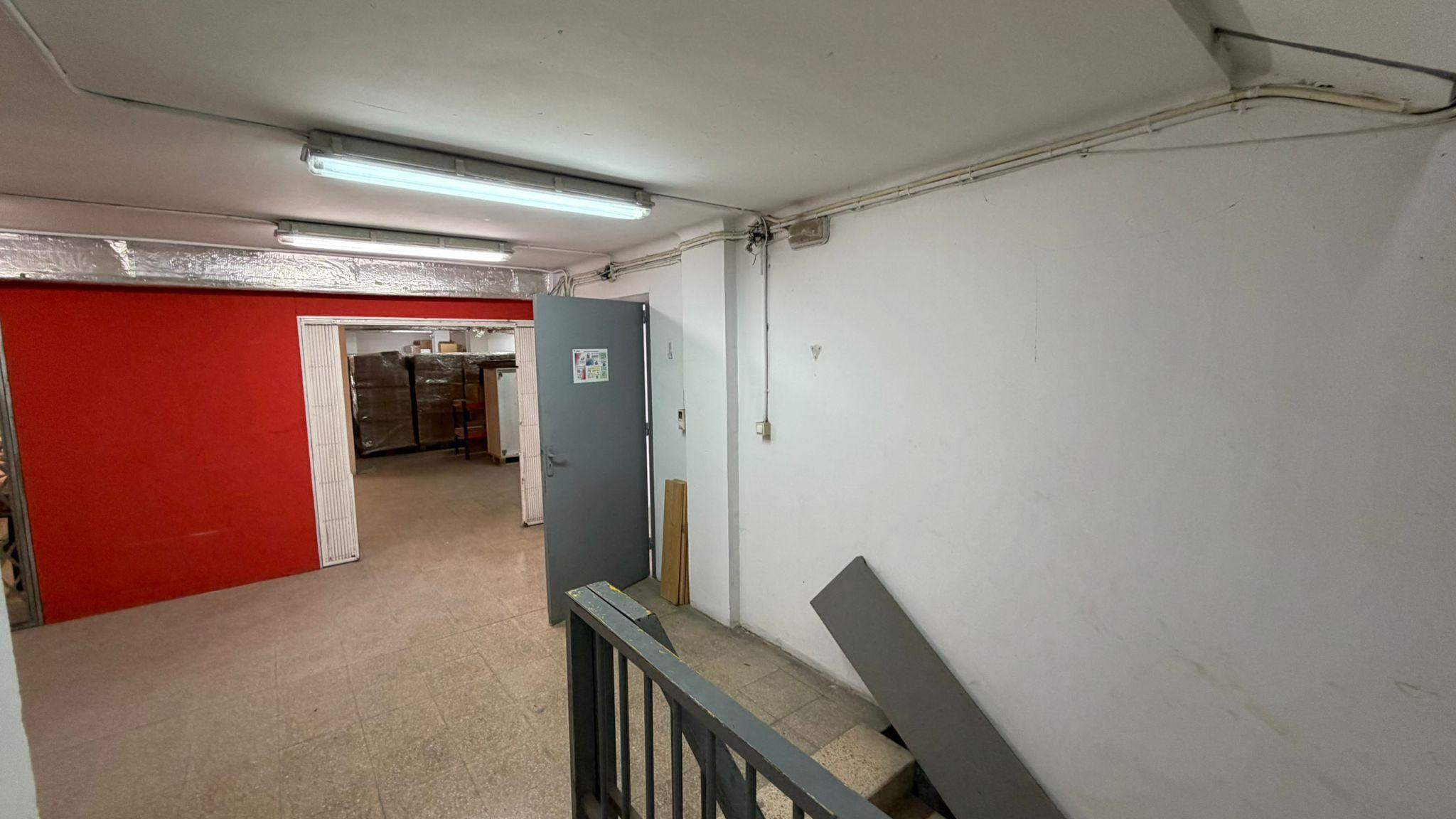 Imagen 23 Local Comercial en venta en Santa Coloma De Gramenet / Local en excelente zona alado del r...