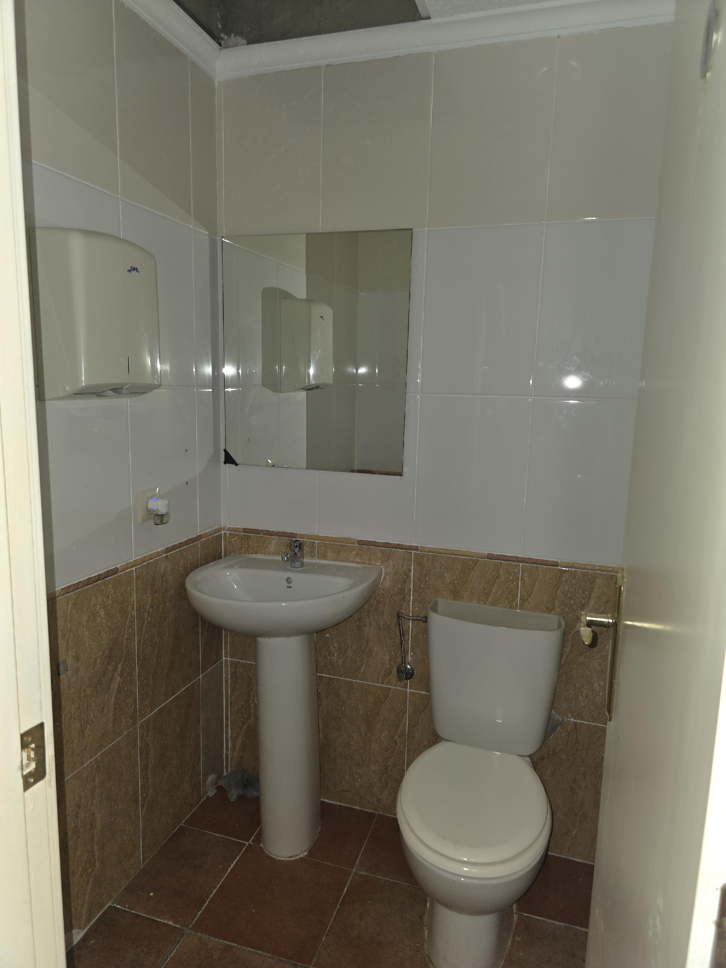 Imagen 9 Local Comercial en venta en Albacete / Albacenter. Eroski