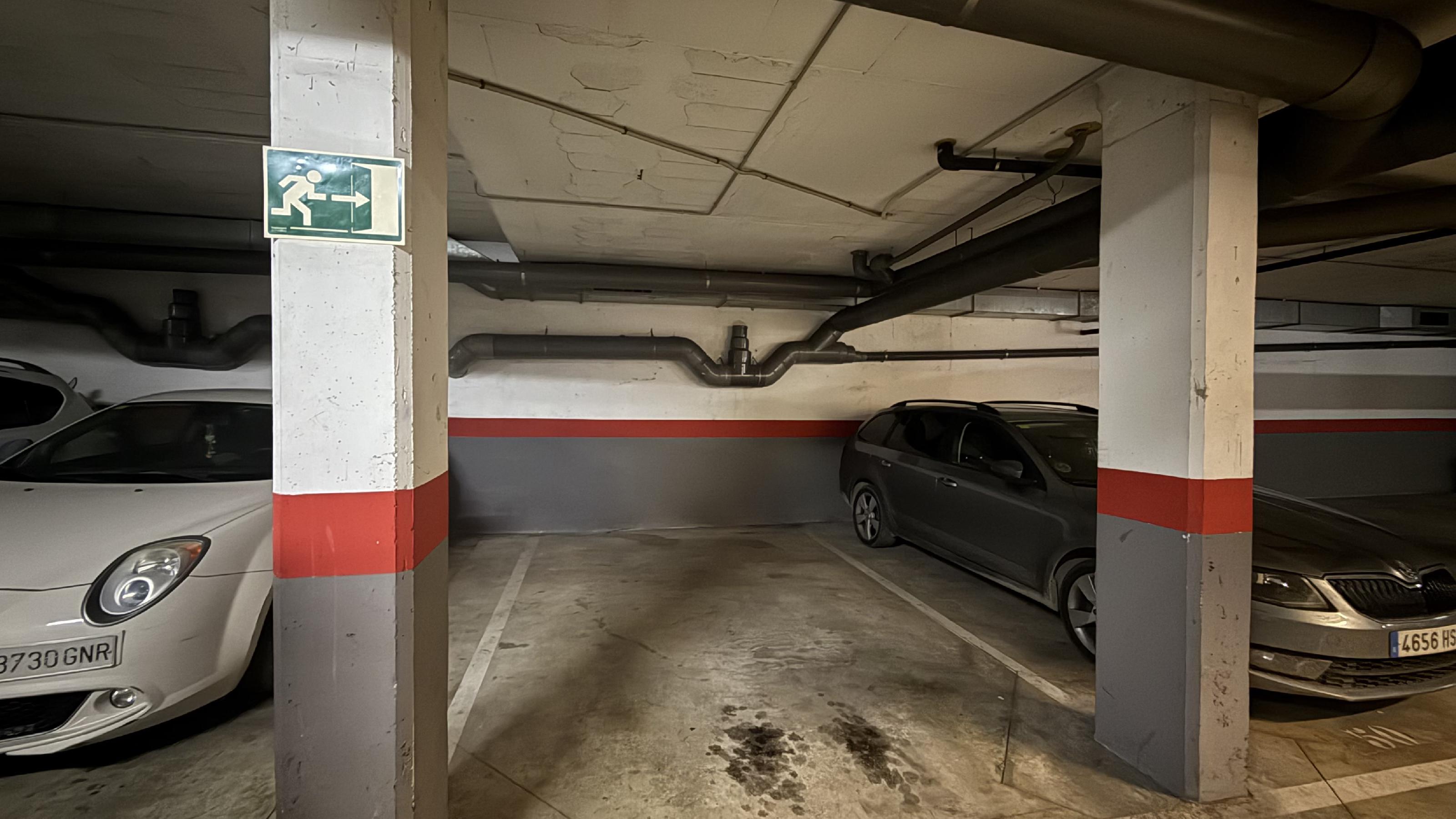 Imagen 6 Parking Coche en alquiler en Tarragona / Cerca de colegios y servicios