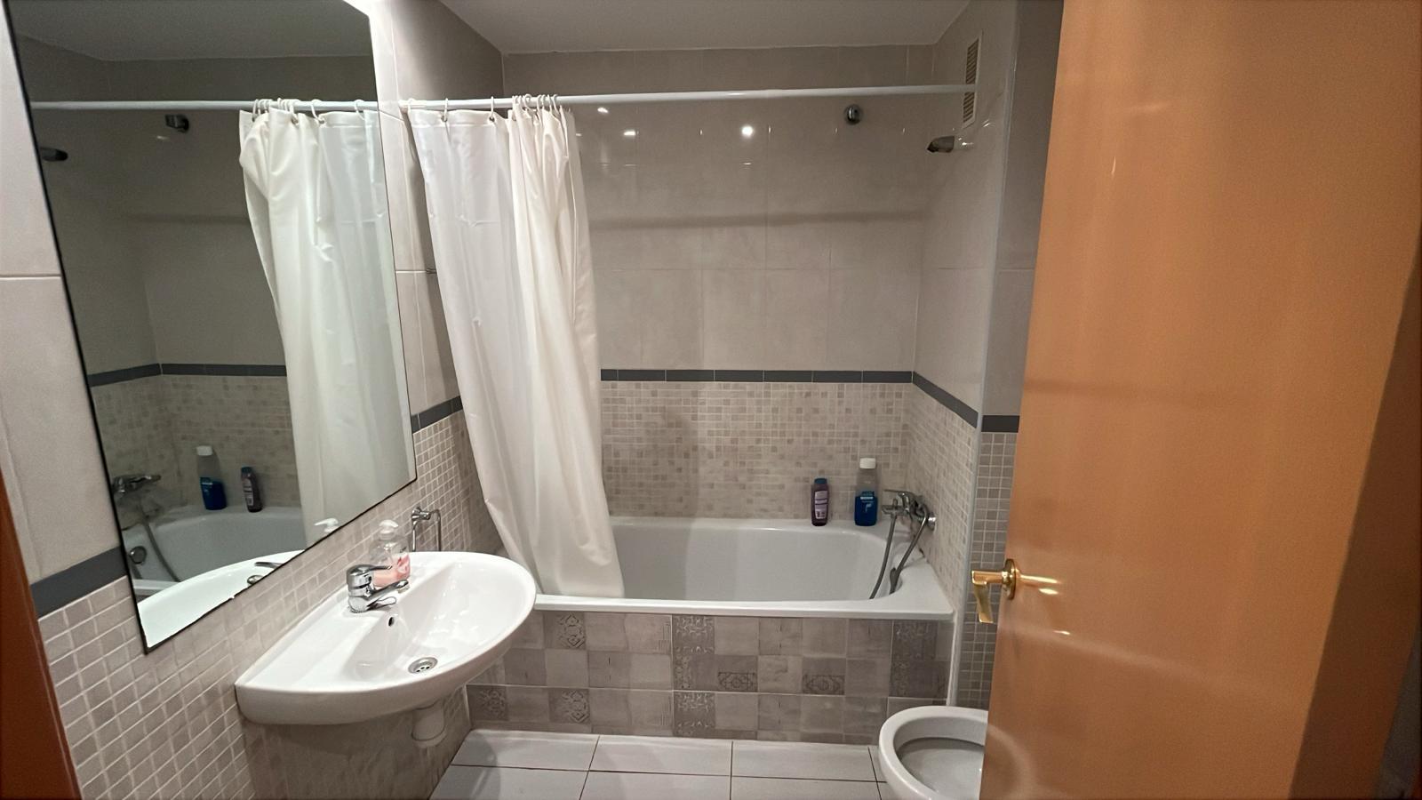 Imagen 5 Piso en alquiler en Tarragona / Zona universitaria bien comunicada