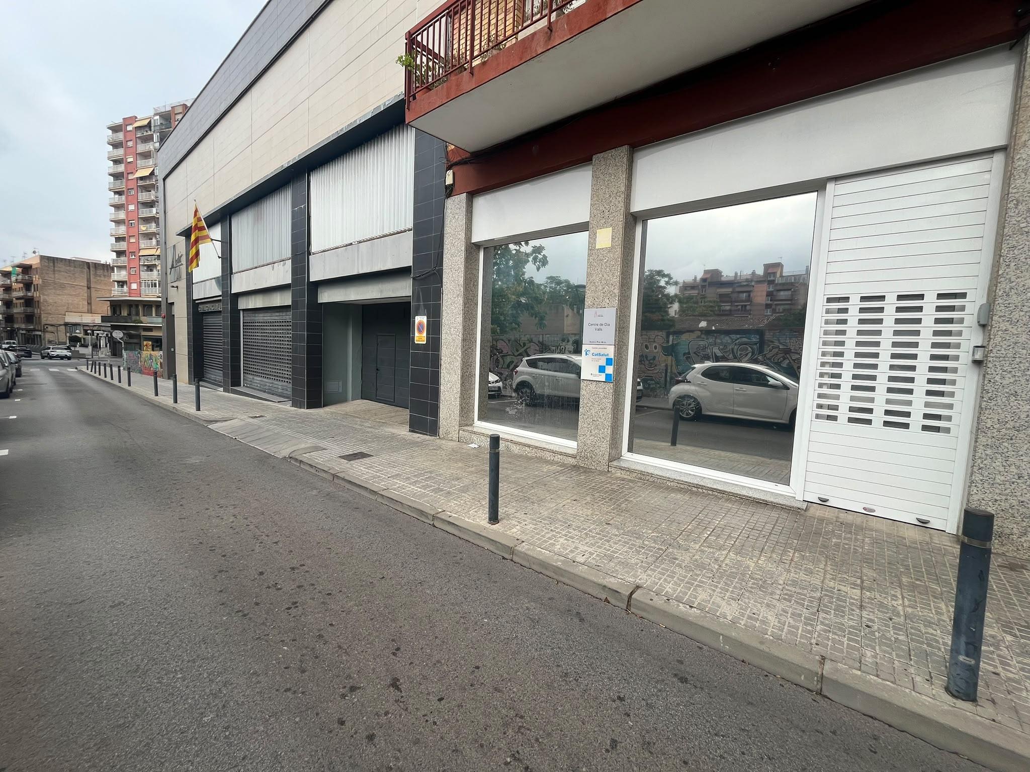 Imagen 4 Local Comercial en venta en Valls / Valls cerca del centro medico