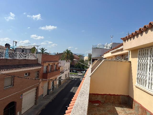 Imagen 2 Inmueble 305244 - Casa Adosada en venta en Reus / En zona de plena expansion de Reus