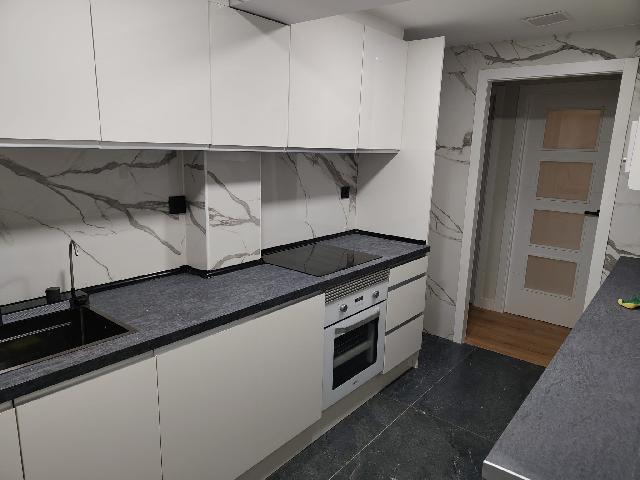 Imagen 5 Inmueble 305929 - Piso en venta en Tarragona / Piso recién reformado con 3 habitaciones, cerca colegio 