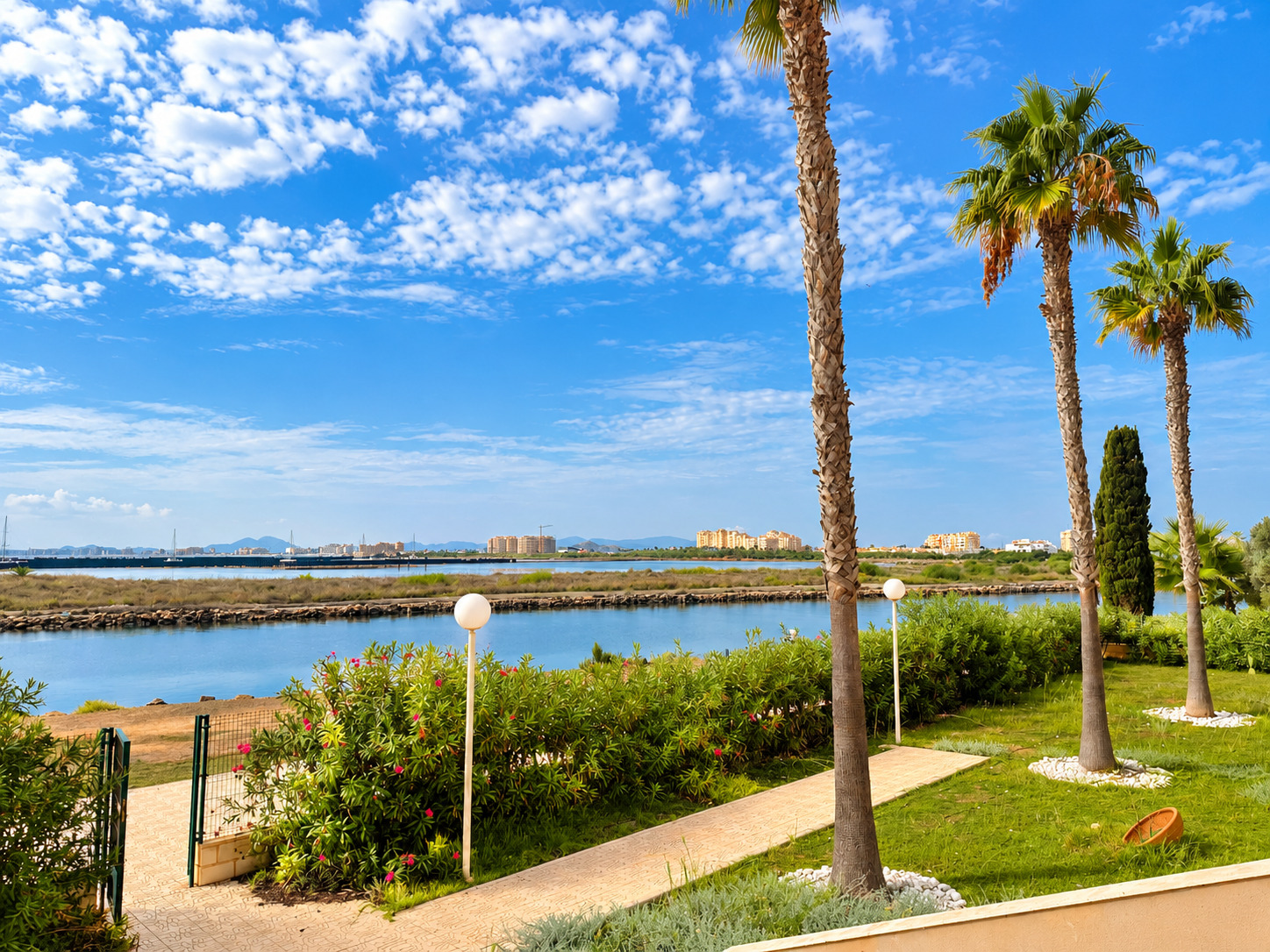 Imagen 5 Casa Adosada en venta en San Javier / Junto al Faro del Estacio y cerca del puerto