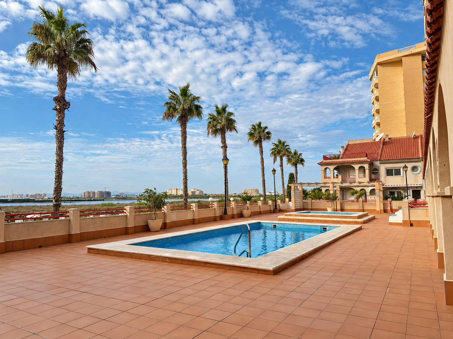Imagen 1 Casa Adosada en venta en San Javier / Junto al Faro del Estacio y cerca del puerto