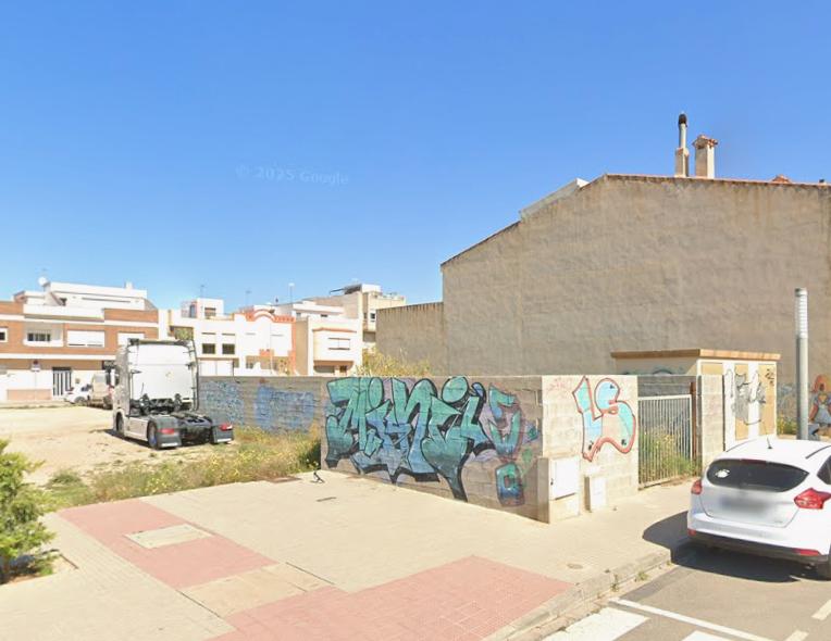 Imagen 5 Solar Urbano en venta en Vinaròs / Cerca Piscina Municipal