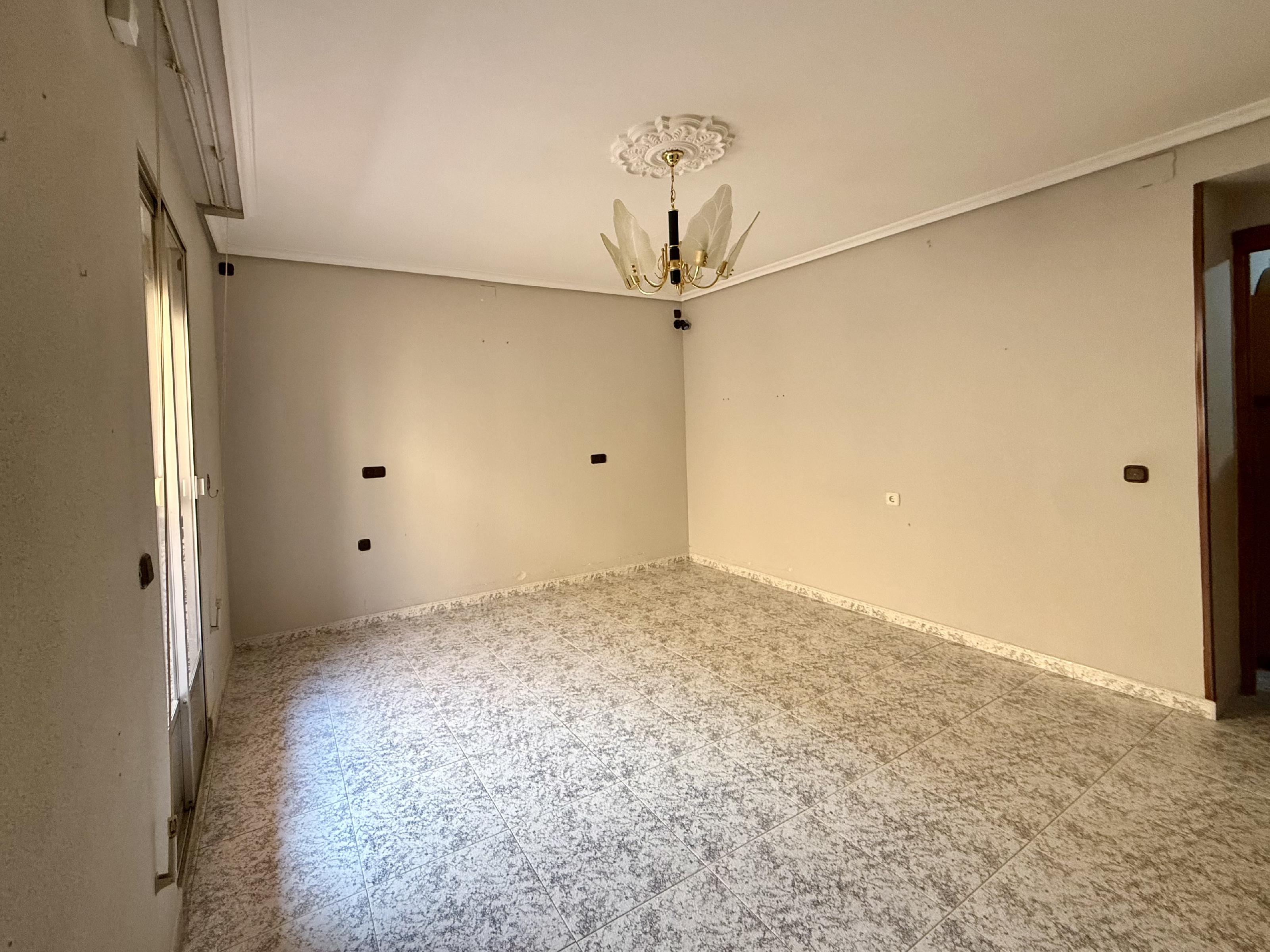 Imagen 10 Piso en venta en Plasencia / Zona Los Pinos-El Pilar, Plasencia Cáceres