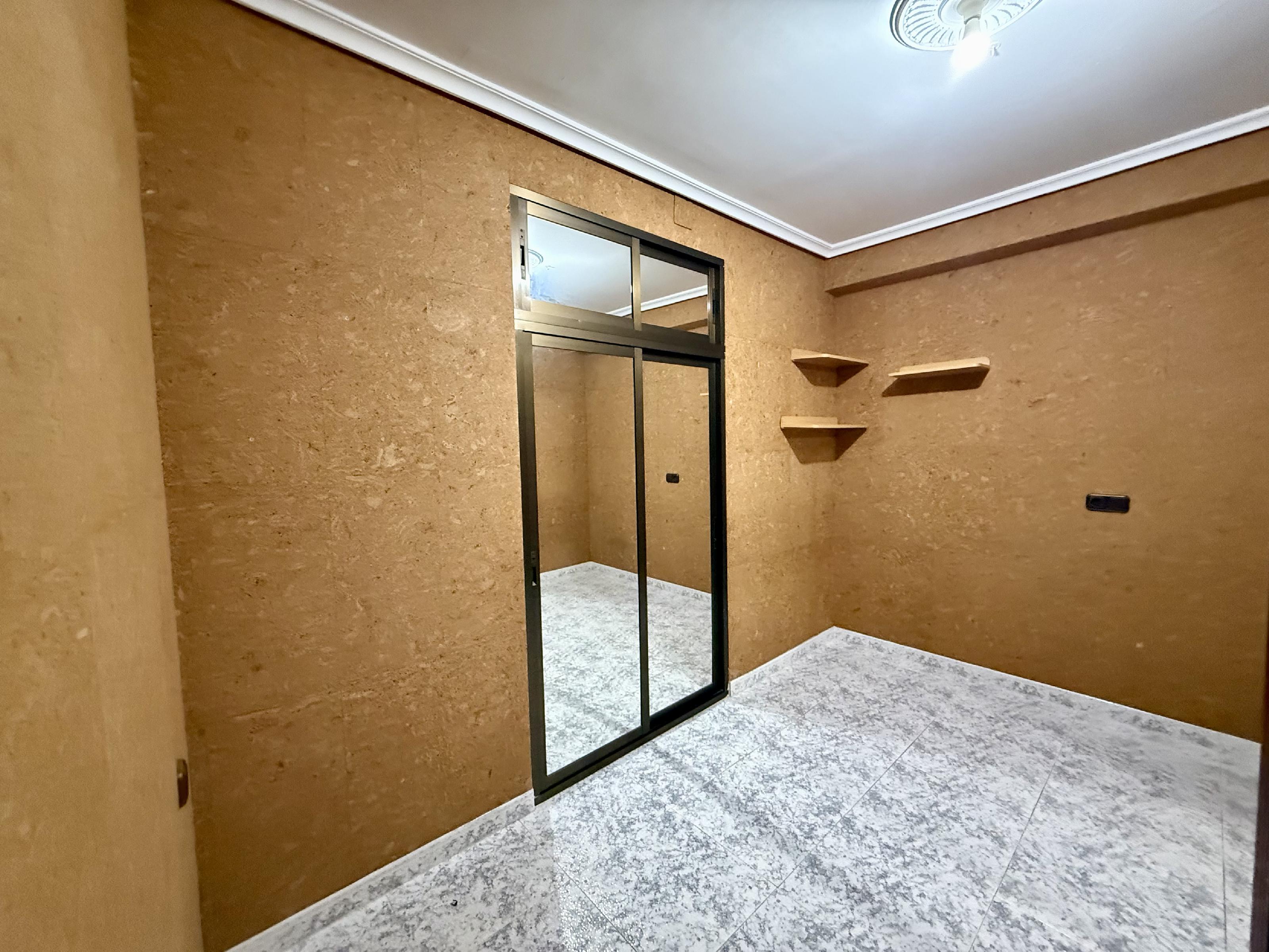 Imagen 16 Piso en venta en Plasencia / Calle Colonia de San Sebastián - Sor Valentina Mirón