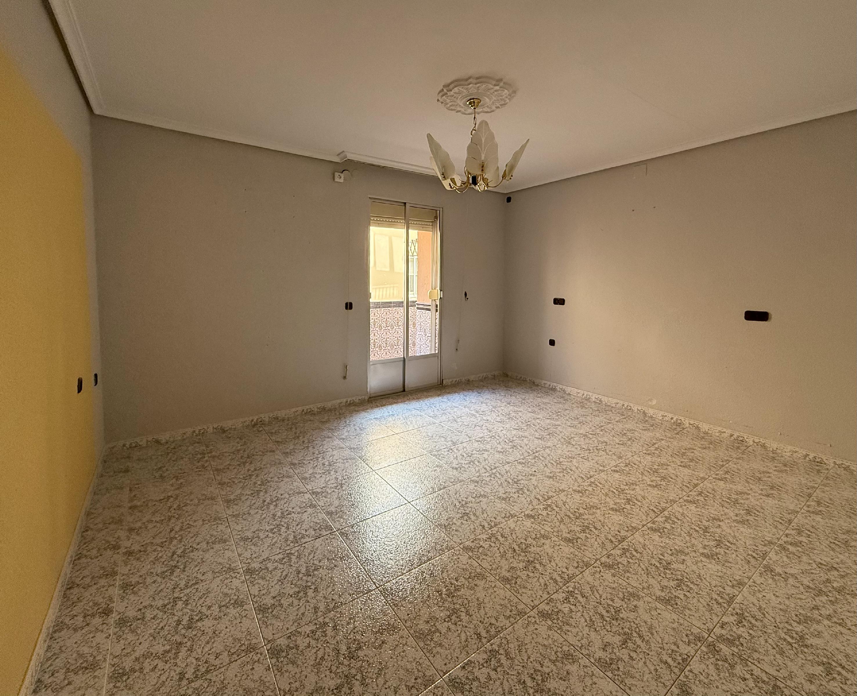 Imagen 11 Piso en venta en Plasencia / Calle Colonia de San Sebastián - Sor Valentina Mirón