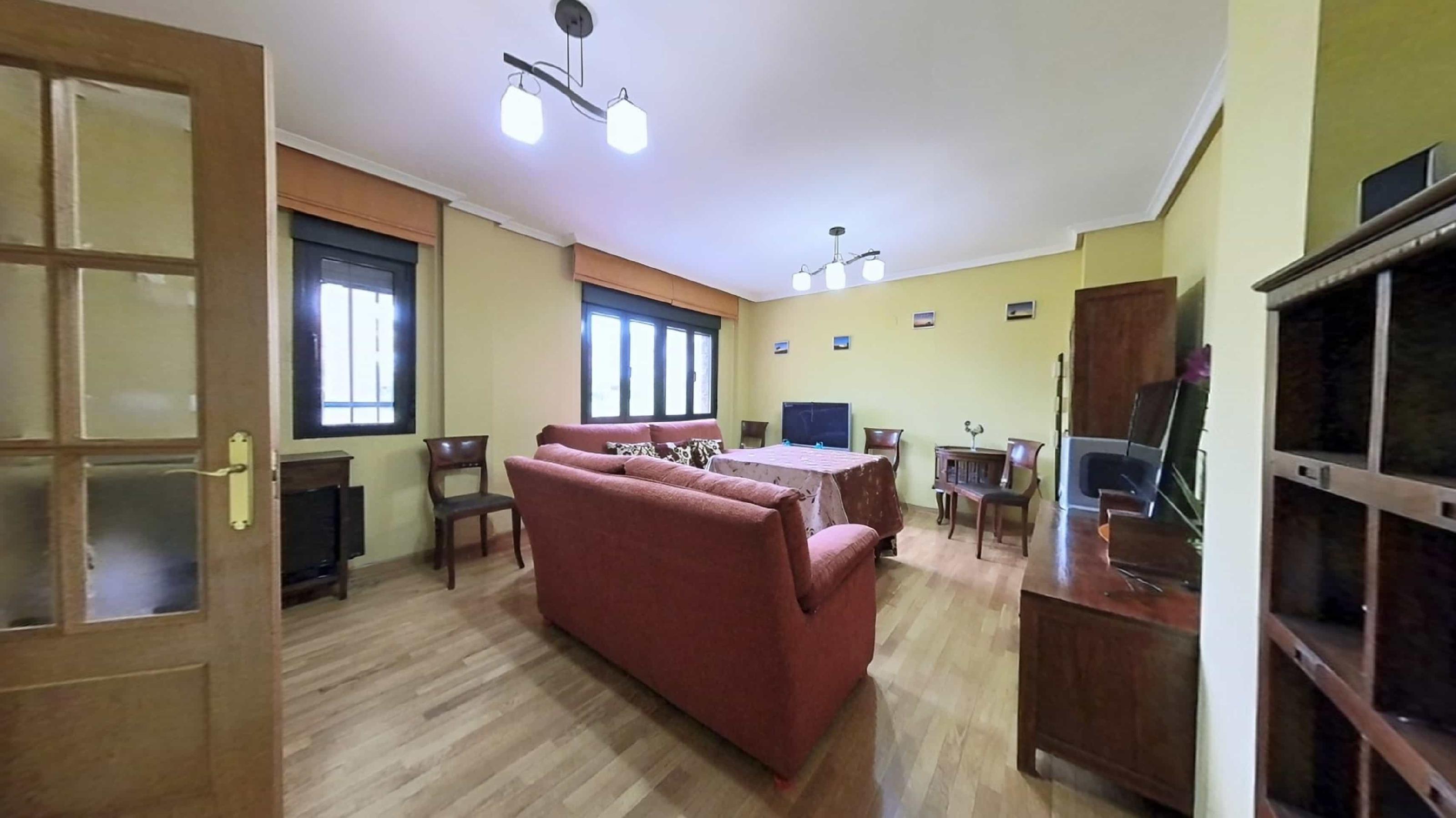 Imagen 20 Dúplex en venta en Plasencia / Junto al parque José Zorrilla