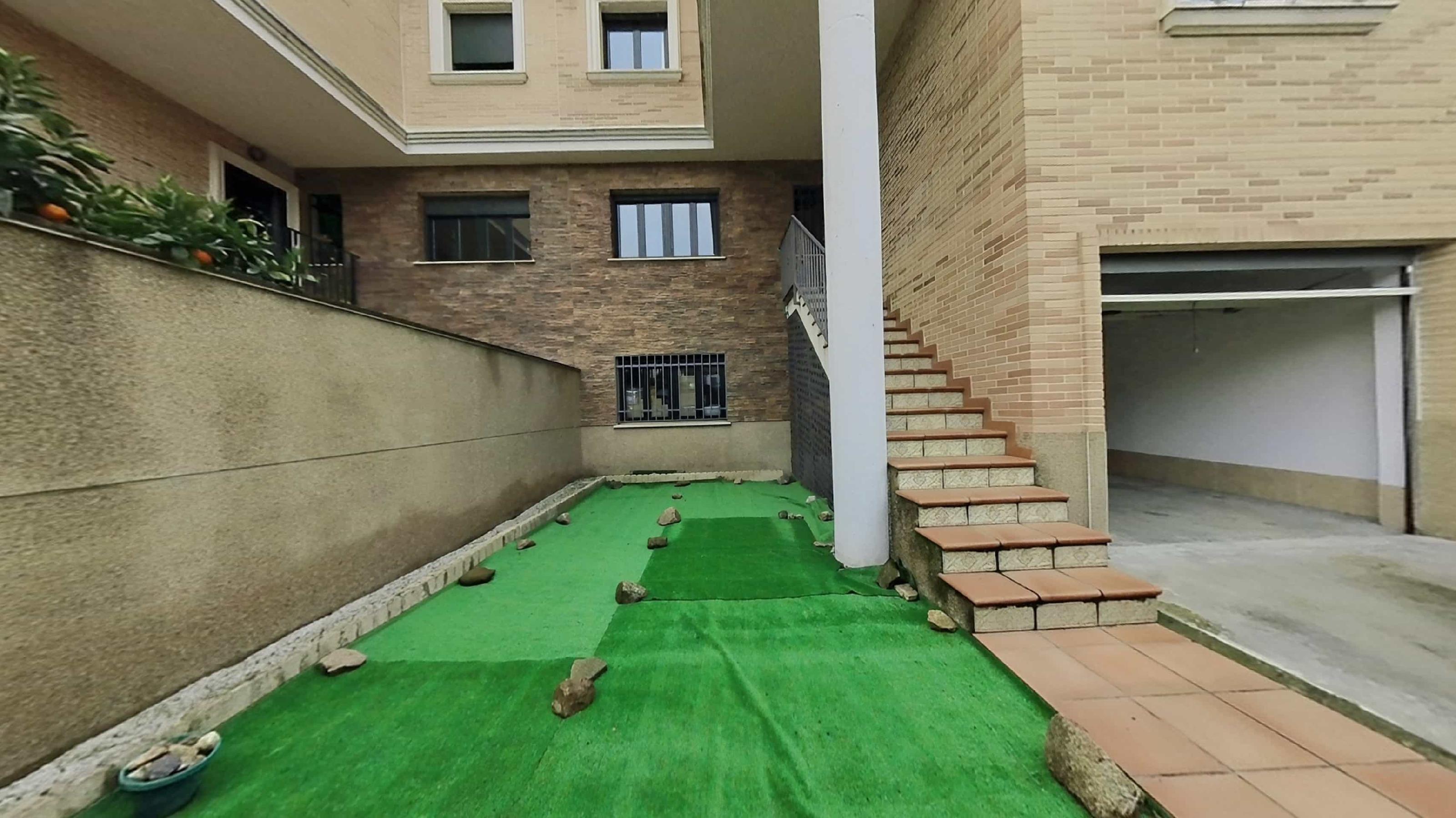 Imagen 54 Dúplex en venta en Plasencia / Junto al parque José Zorrilla