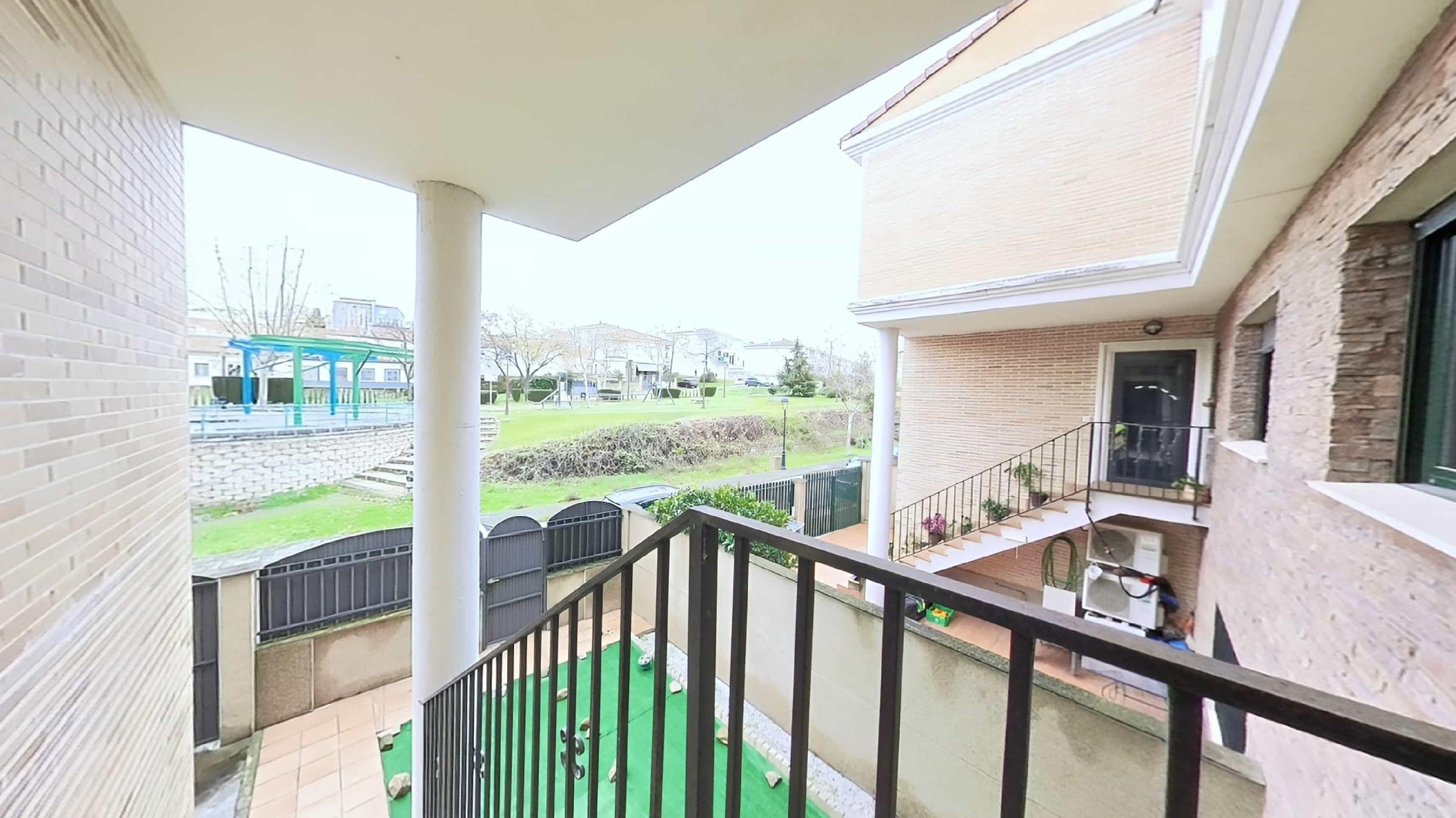 Imagen 60 Dúplex en venta en Plasencia / Junto al parque José Zorrilla