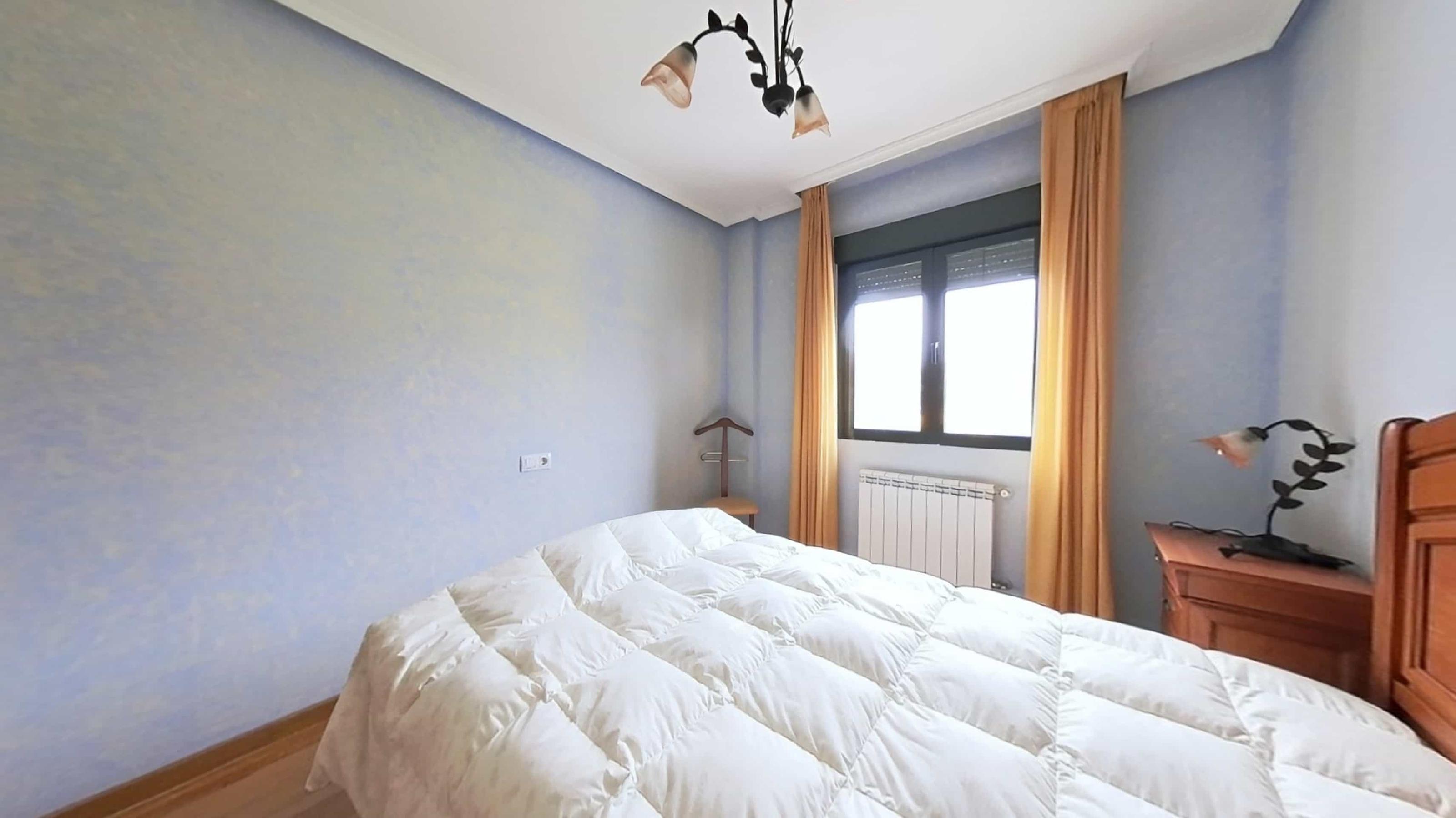 Imagen 12 Dúplex en venta en Plasencia / Junto al parque José Zorrilla