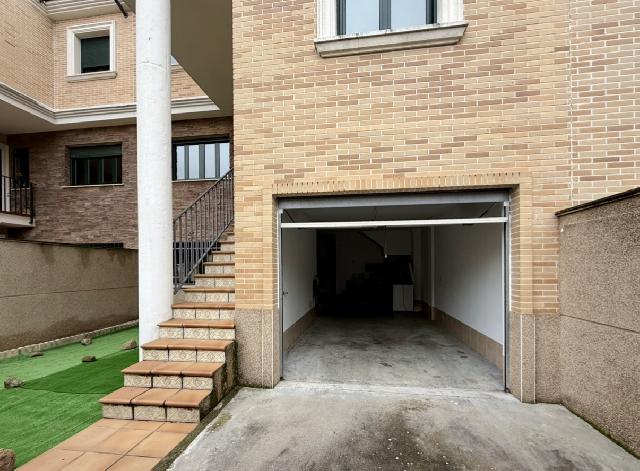 Imagen 30 Inmueble 299481 - Dúplex en venta en Plasencia / Junto al parque José Zorrilla