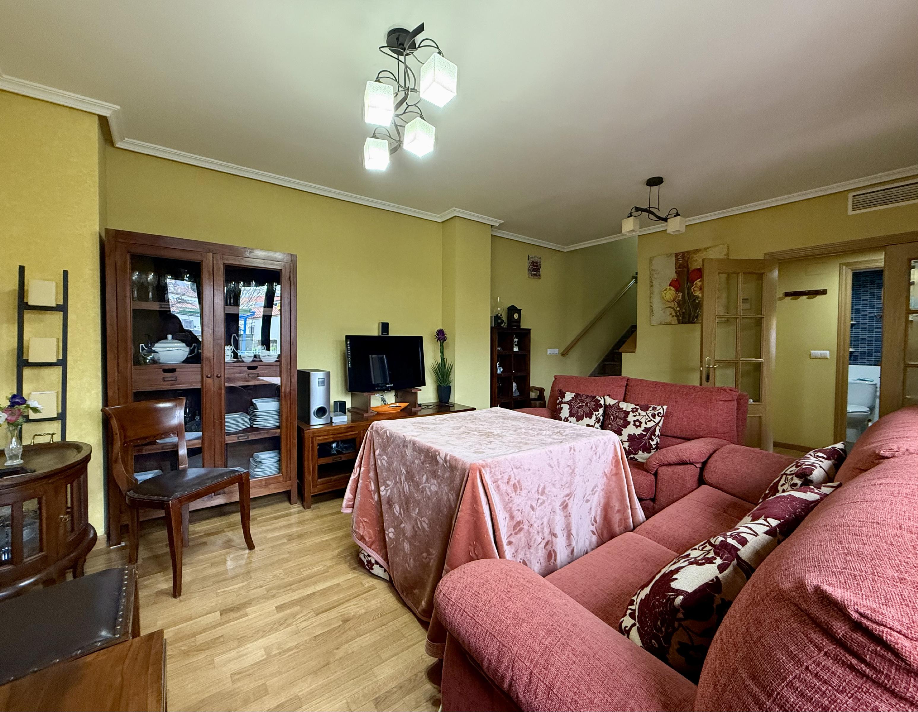 Imagen 9 Dúplex en venta en Plasencia / Junto al parque José Zorrilla