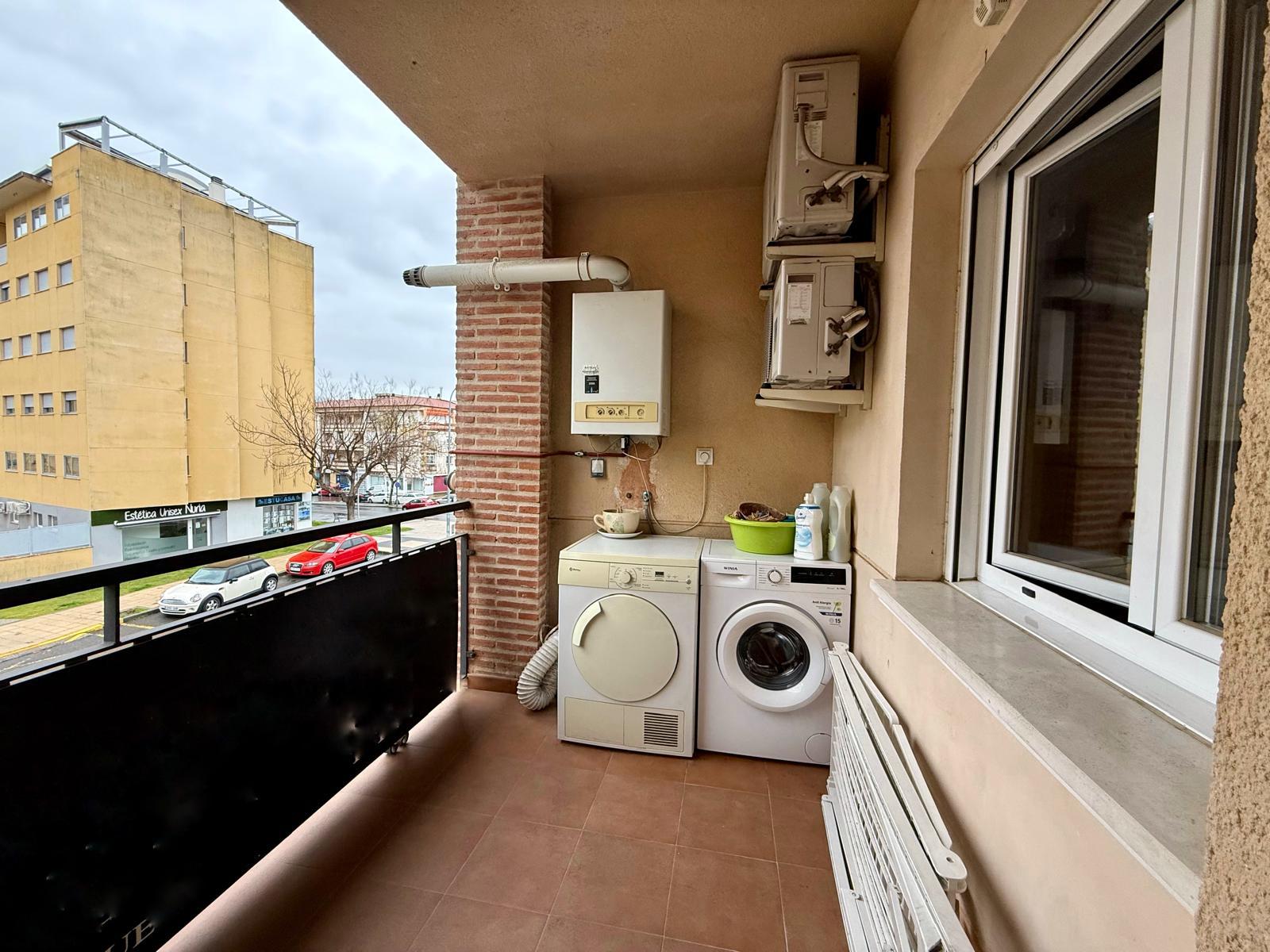 Imagen 10 Dúplex en venta en Plasencia / Zona de Policía Nacional. A pocos minutos de institutos