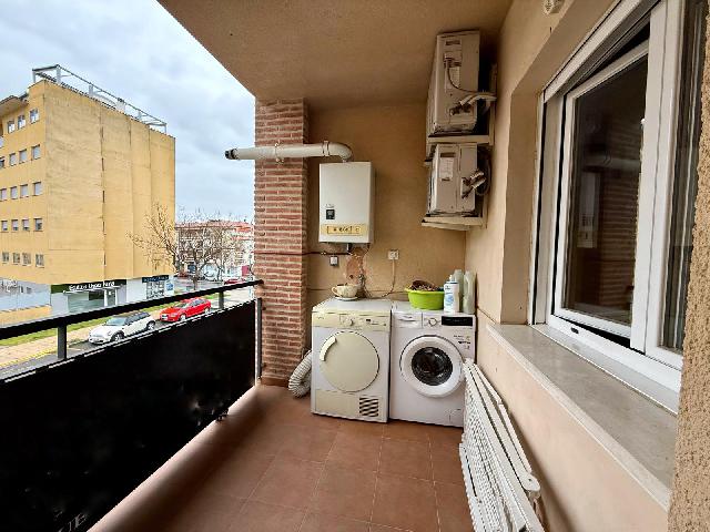 Imagen 10 Inmueble 300052 - Piso en venta en Plasencia / Zona de Policía Nacional. A pocos minutos de institutos